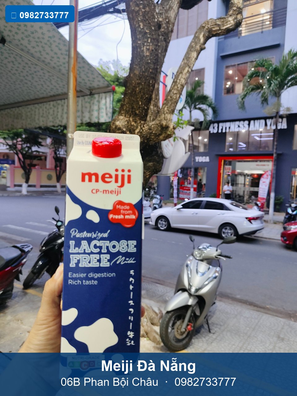 Cửa hàng Meiji Đà Nẵng — góc phải mặt tiền