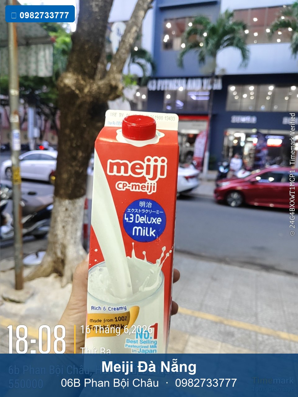 Mặt tiền cửa hàng Meiji Phan Bội Châu — phía trước
