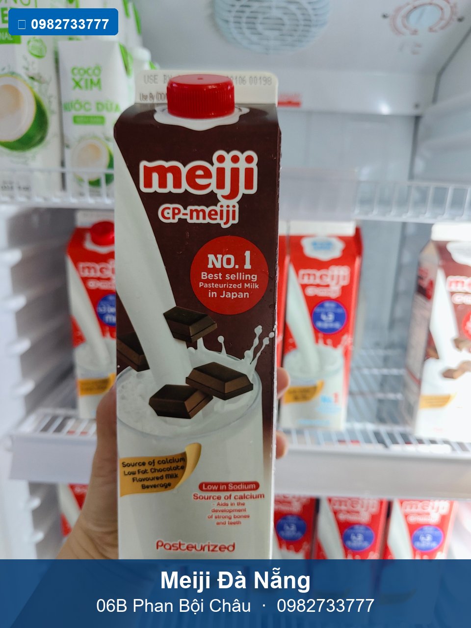 Sữa Meiji Chocolate Calcium trong tủ lạnh shop